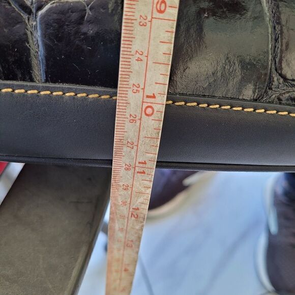 Dooney and Bourke Vintage Croc Embossed hand bag - Picture 12 of 12